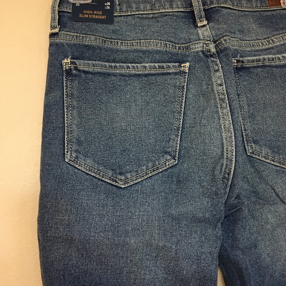 NWT Hi-Waisted Mom Jeans - Picture 5 of 10